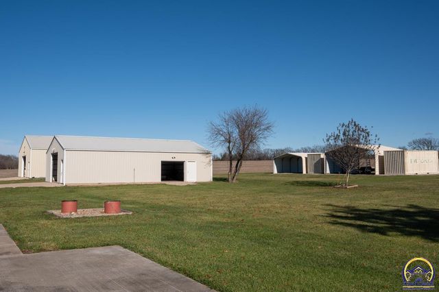 6444 SE Paulen RD, Berryton, KS 66409