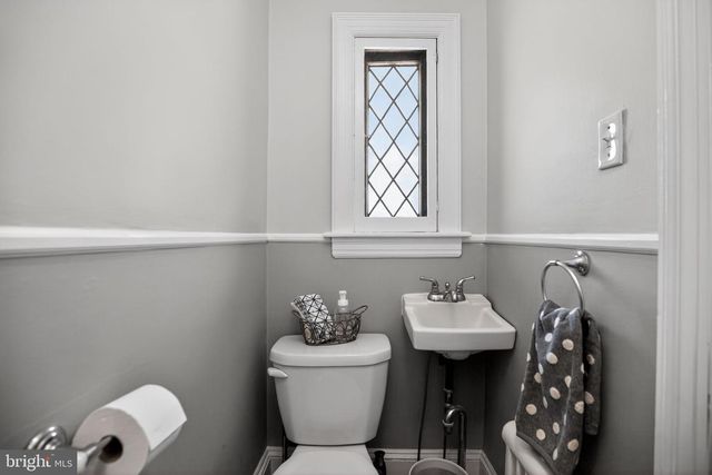 113 WAVERLY RD, Wyncote, PA 19095