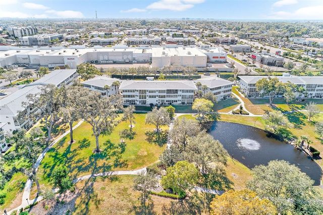 11201 80TH AVENUE N 201, Seminole, FL 33772