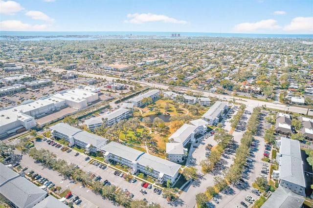 11201 80TH AVENUE N 201, Seminole, FL 33772