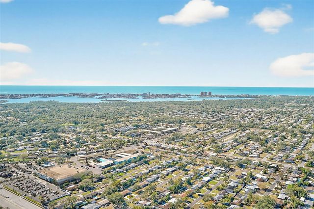 11201 80TH AVENUE N 201, Seminole, FL 33772