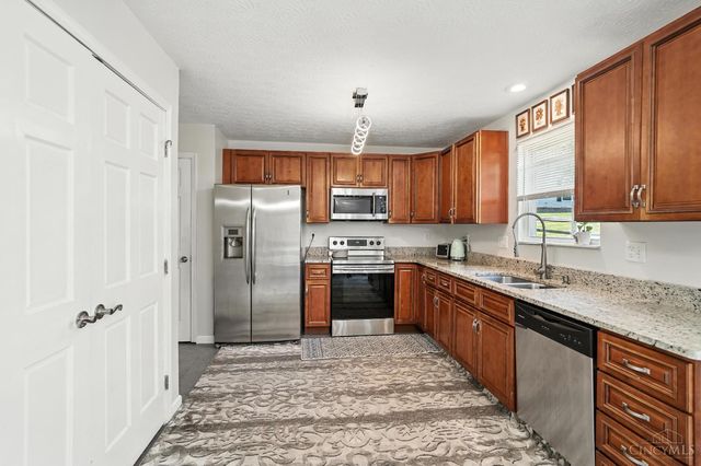 329 Ridgeview Lane, Monroe, OH 45050