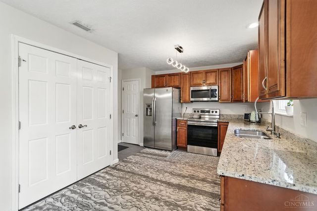 329 Ridgeview Lane, Monroe, OH 45050