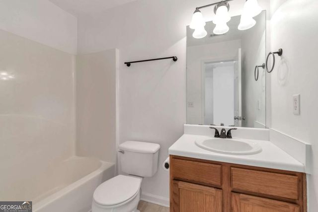 6243 Shoreview Circle, Flowery Branch, GA 30542