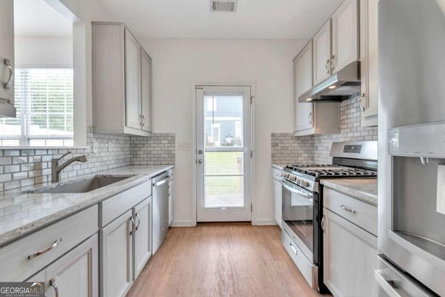 6243 Shoreview Circle, Flowery Branch, GA 30542