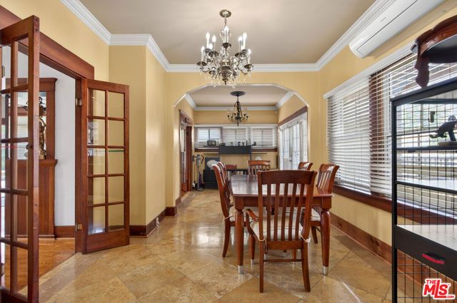 867 S Bronson Avenue, Los Angeles, CA 90005