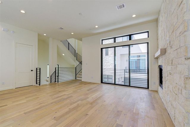 1803 Dunlavy Street, Houston, TX 77006