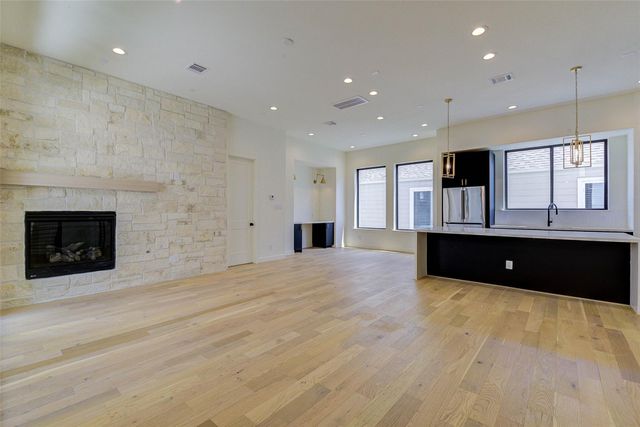 1803 Dunlavy Street, Houston, TX 77006