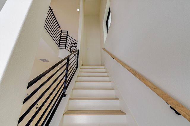 1803 Dunlavy Street, Houston, TX 77006