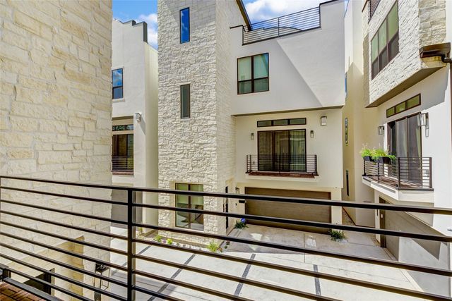 1803 Dunlavy Street, Houston, TX 77006