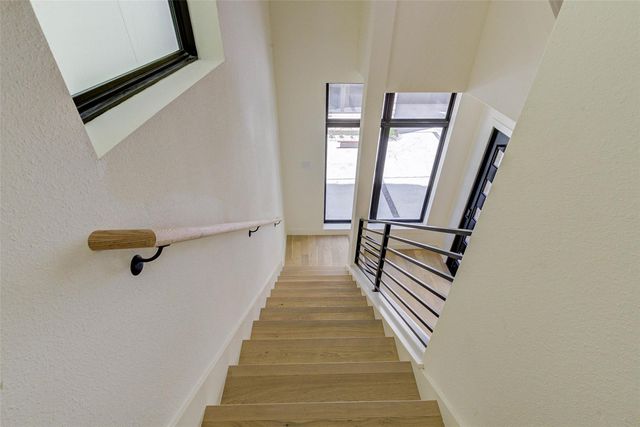 1803 Dunlavy Street, Houston, TX 77006