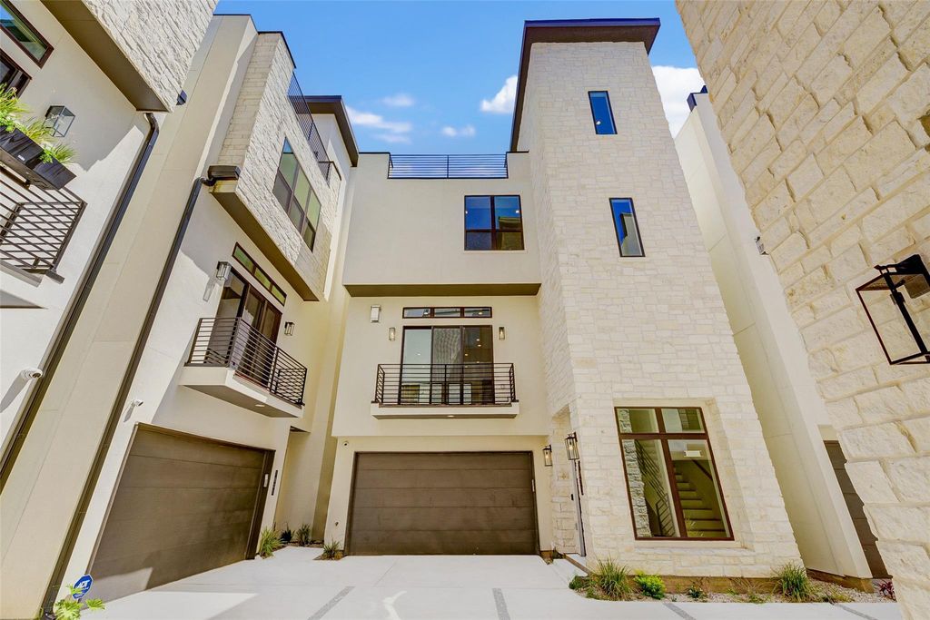 1803 Dunlavy Street, Houston, TX 77006