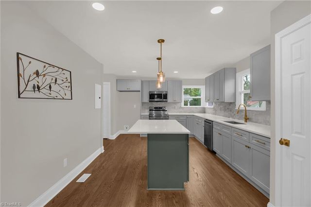 308 School Street, Lexington, NC 27292