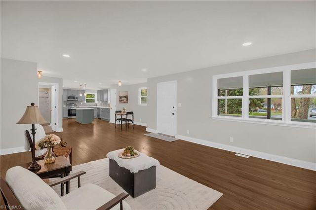 308 School Street, Lexington, NC 27292