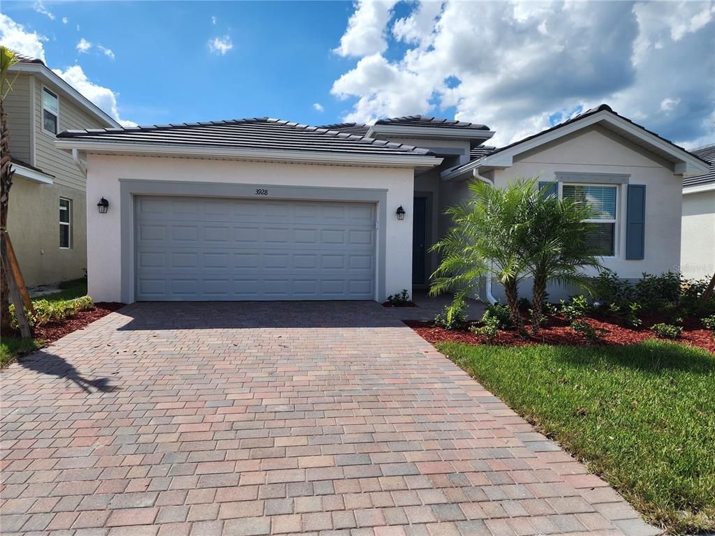 Image 1 of property listing at 3928 SWEET ALYSSUM TERRACE, Alva, FL 33920