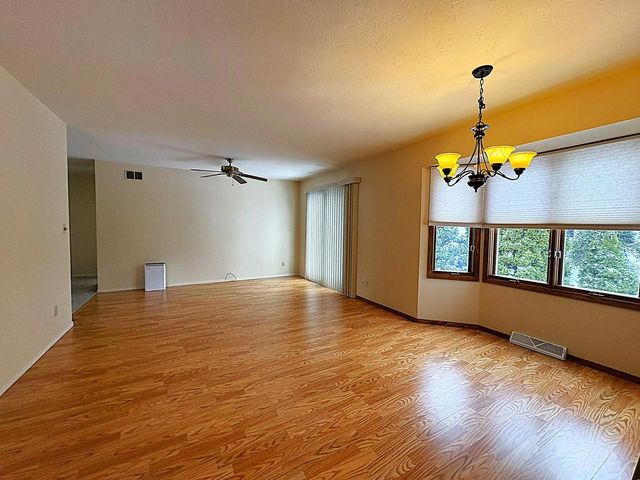 30 HERITAGE COURT, Fond Du Lac, WI 54935