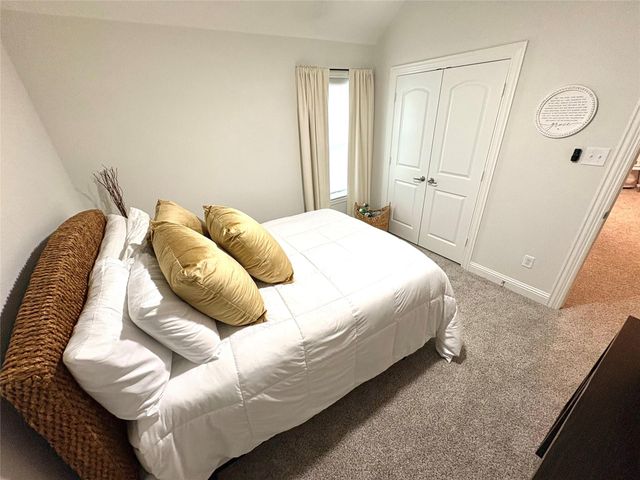 1019 Navasota Street, Webster, TX 77598