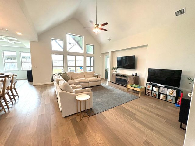 1019 Navasota Street, Webster, TX 77598