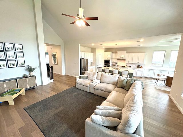 1019 Navasota Street, Webster, TX 77598
