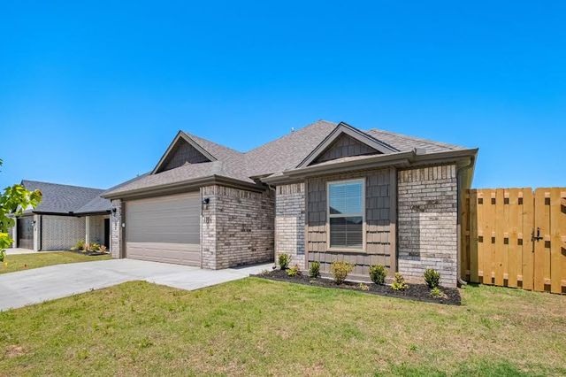 1116 Maclaren Avenue, Lowell, AR 72745
