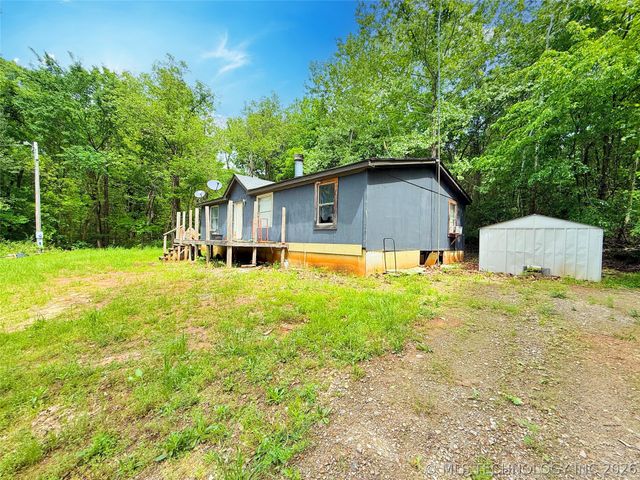 22 Holiday Lane, Eufaula, OK 74432