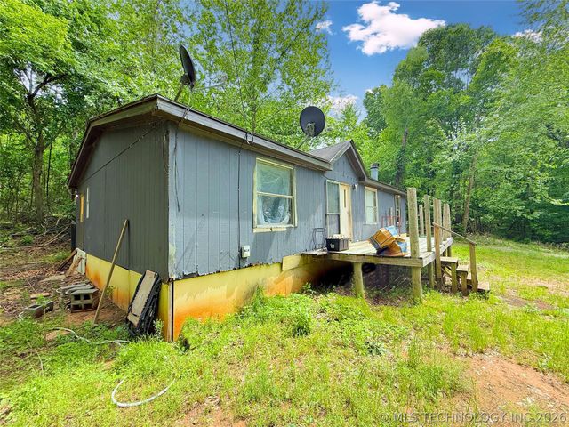 22 Holiday Lane, Eufaula, OK 74432