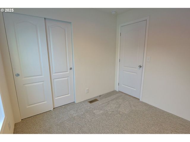 90766 HOLLYWOOD Ln, Coos Bay, OR 97420