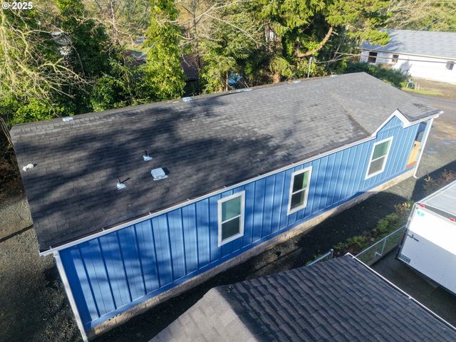 90766 HOLLYWOOD Ln, Coos Bay, OR 97420