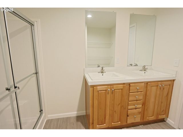 90766 HOLLYWOOD Ln, Coos Bay, OR 97420