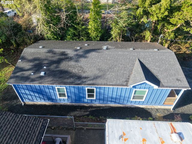 90766 HOLLYWOOD Ln, Coos Bay, OR 97420