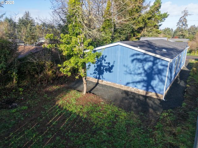 90766 HOLLYWOOD Ln, Coos Bay, OR 97420