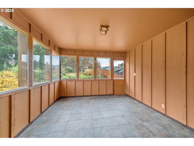 413 THORA CIRCLE Dr, Winchester, OR 97495