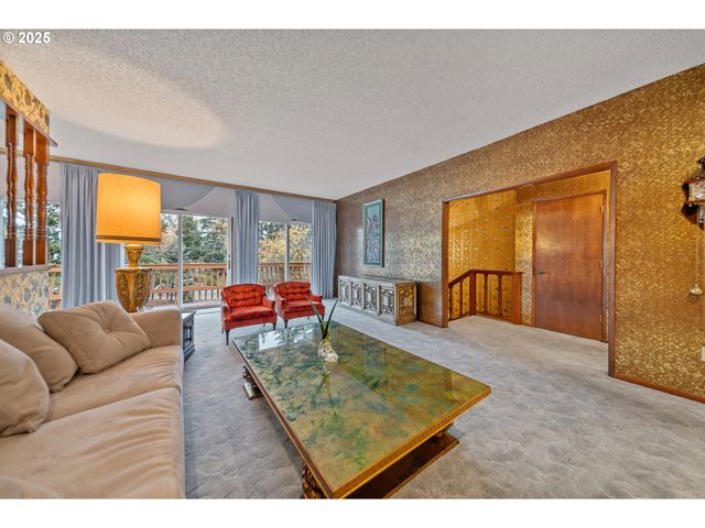 413 THORA CIRCLE Dr, Winchester, OR 97495