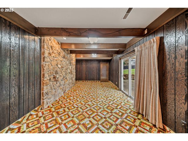 413 THORA CIRCLE Dr, Winchester, OR 97495