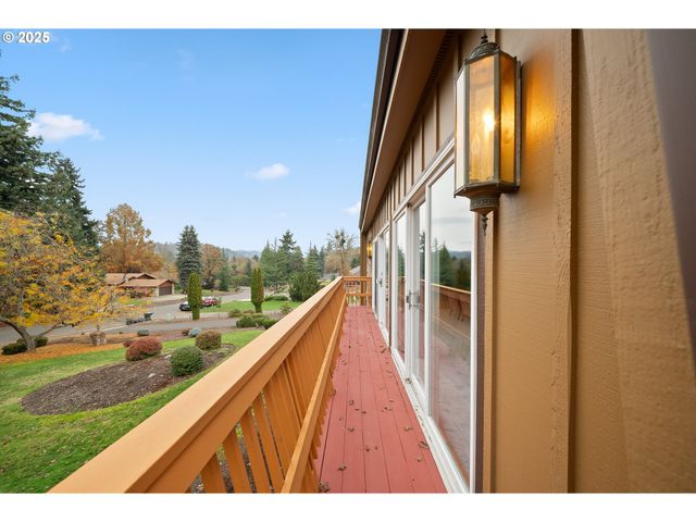 413 THORA CIRCLE Dr, Winchester, OR 97495