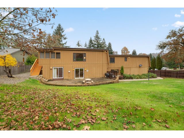 413 THORA CIRCLE Dr, Winchester, OR 97495