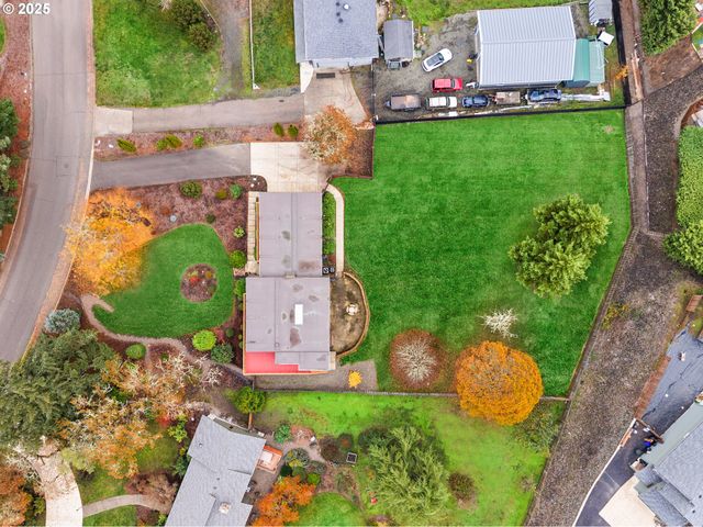 413 THORA CIRCLE Dr, Winchester, OR 97495