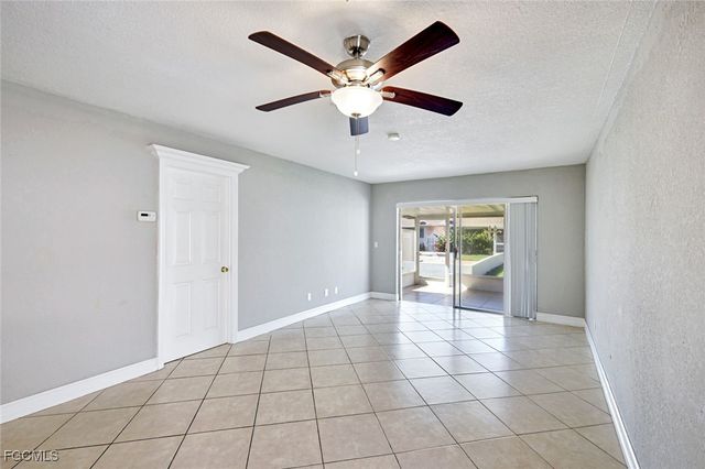 321 Dania ST, Lehigh Acres, FL 33936