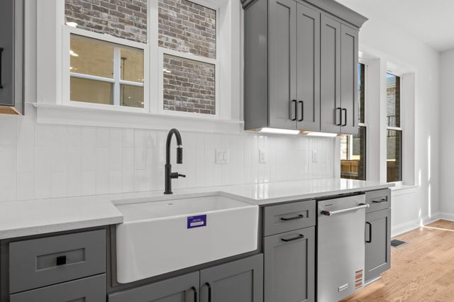 2312 18th Ave, N, Nashville, TN 37208