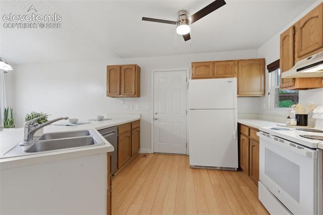 961 Columbine Avenue, Colorado Springs, CO 80904