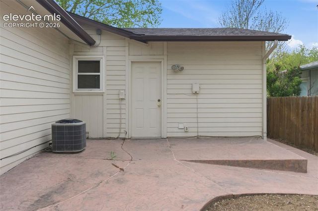 961 Columbine Avenue, Colorado Springs, CO 80904
