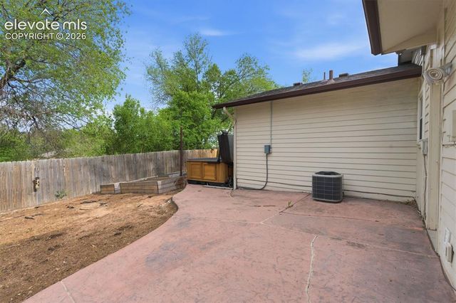 961 Columbine Avenue, Colorado Springs, CO 80904