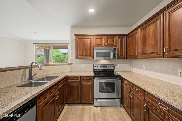 20100 N 78th Place 2210, Scottsdale, AZ 85255