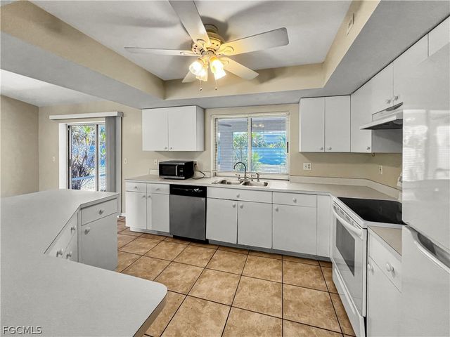 208 SE 17th ST, Cape Coral, FL 33990
