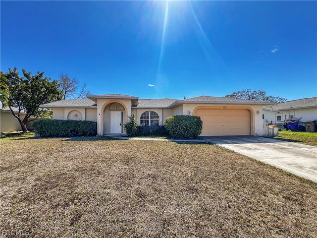 208 SE 17th ST, Cape Coral, FL 33990
