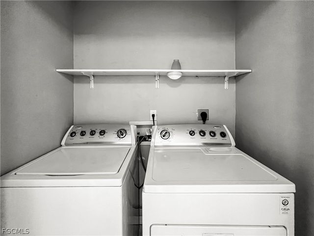 208 SE 17th ST, Cape Coral, FL 33990