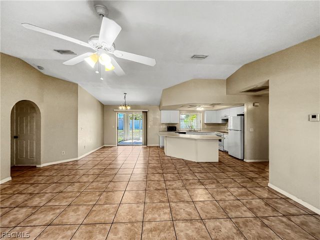 208 SE 17th ST, Cape Coral, FL 33990