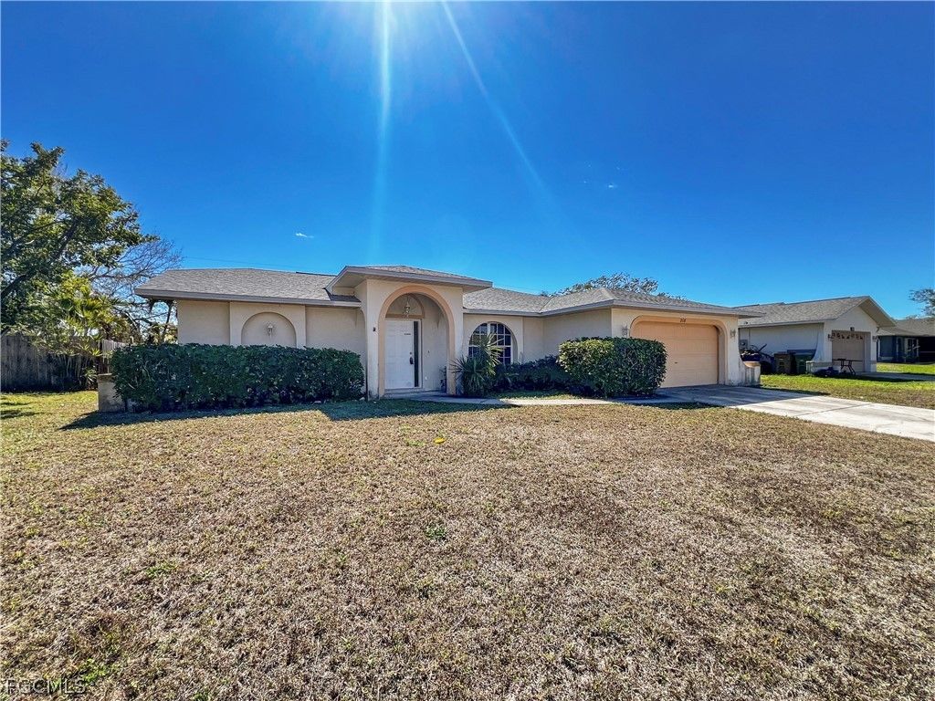208 SE 17th ST, Cape Coral, FL 33990