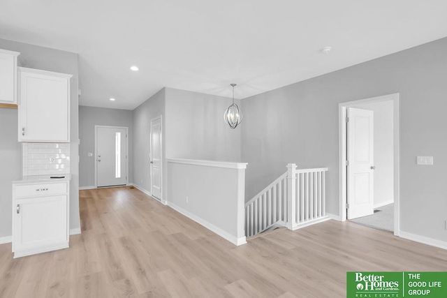 7900 Maxine Drive, Lincoln, NE 68516