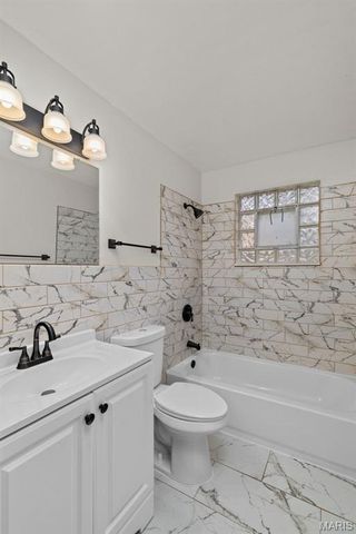 375 Adrian Drive, St Louis, MO 63137